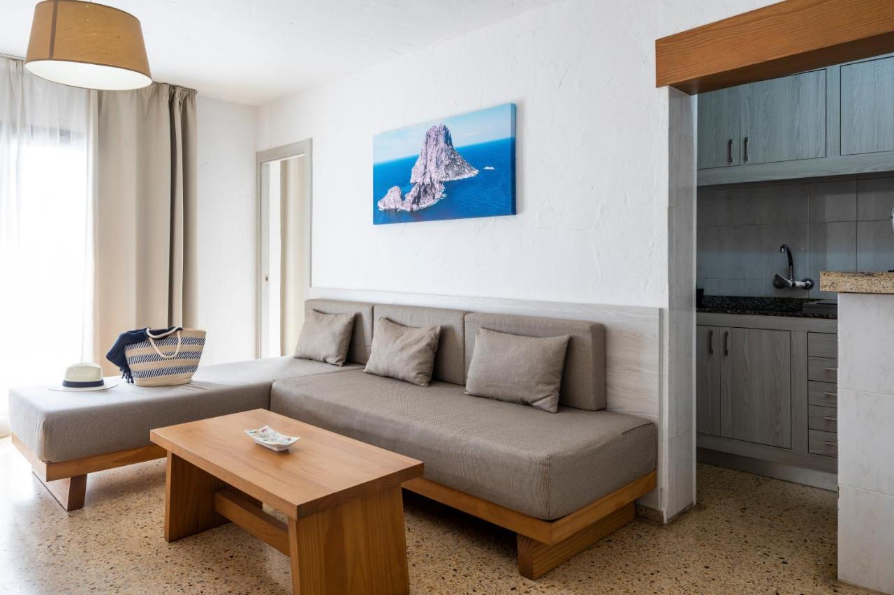 Apartamentos El Moro Sant Antoni de Portmany Екстериор снимка