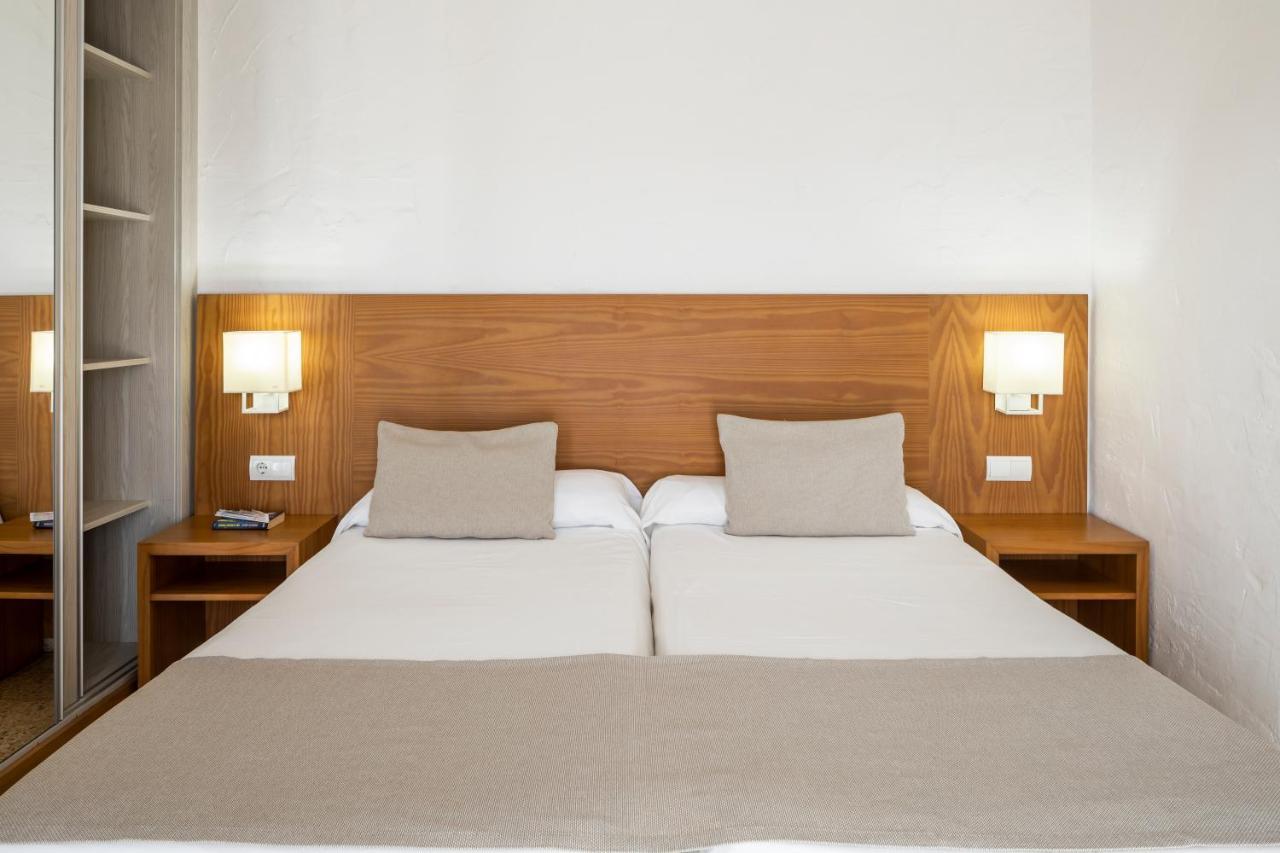 Apartamentos El Moro Sant Antoni de Portmany Екстериор снимка