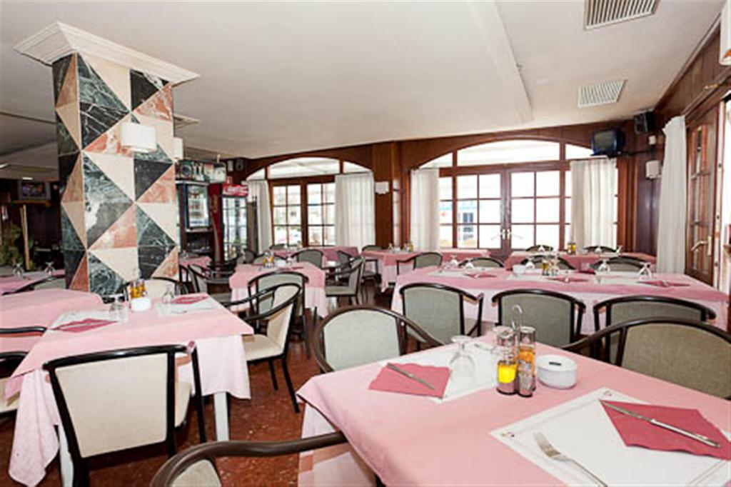 Apartamentos El Moro Sant Antoni de Portmany Екстериор снимка