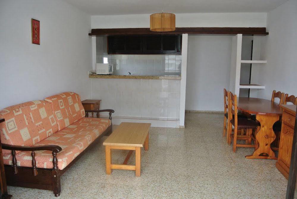 Apartamentos El Moro Sant Antoni de Portmany Екстериор снимка